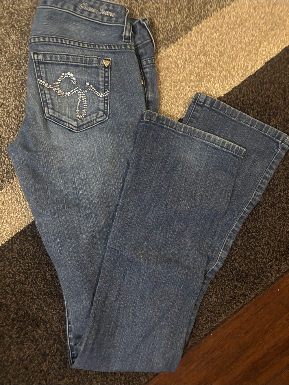 Guess Starlet straight leg jeans crystal pockets
J